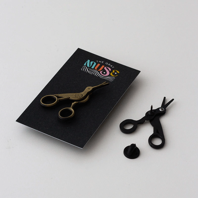 Embroidery Crane Scissors Pin