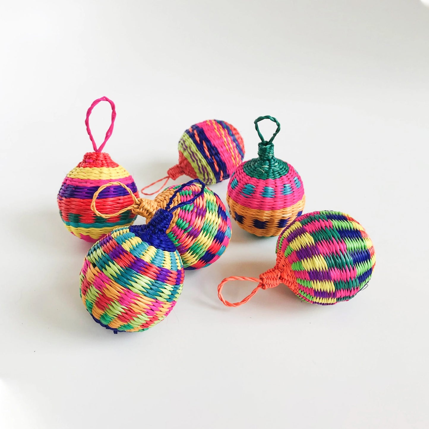 Handwoven Iraca Holiday Ornaments (Assorted Sizes)